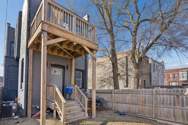 4411 S Calumet Avenue, Chicago, IL 60653