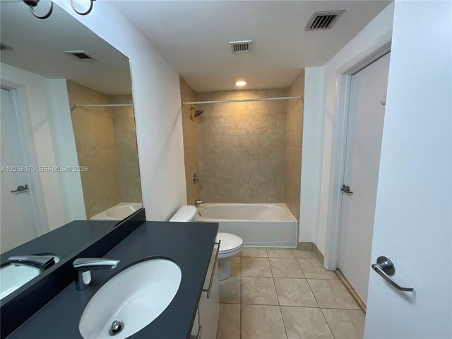 90 SW 3rd Street 3910, Miami, FL 33130