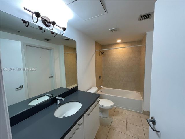 90 SW 3rd Street 3910, Miami, FL 33130