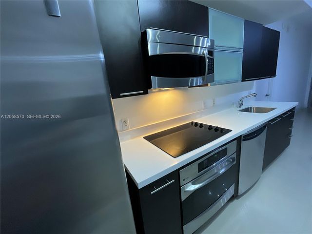 90 SW 3rd Street 3910, Miami, FL 33130