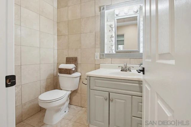 3439 Southwood Drive, Oceanside, CA 92058