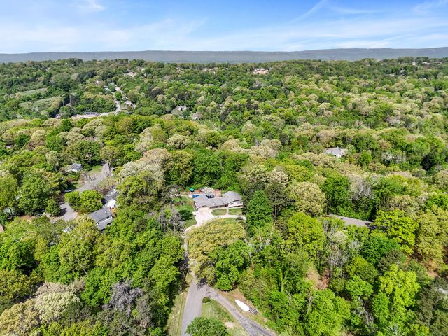 2024 Clematis Drive, Hixson, TN 37343