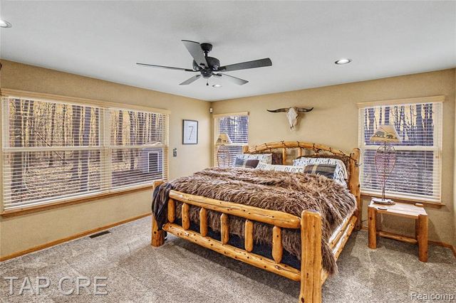 6417 Foxhollow Court, East China, MI 48054