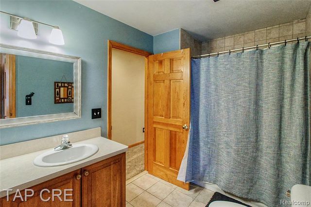 6417 Foxhollow Court, East China, MI 48054