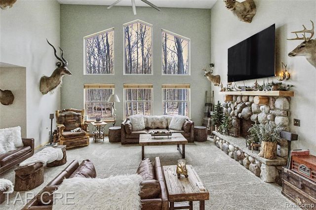 6417 Foxhollow Court, East China, MI 48054
