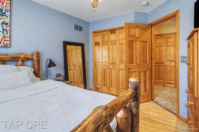 6417 Foxhollow Court, East China, MI 48054