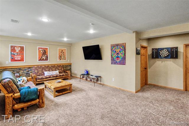 6417 Foxhollow Court, East China, MI 48054