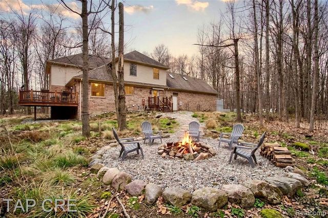 6417 Foxhollow Court, East China, MI 48054