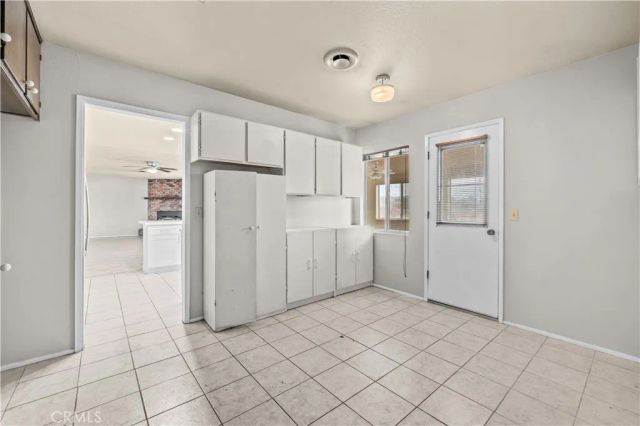 13755 Mohawk Rd, Apple Valley, CA 92307