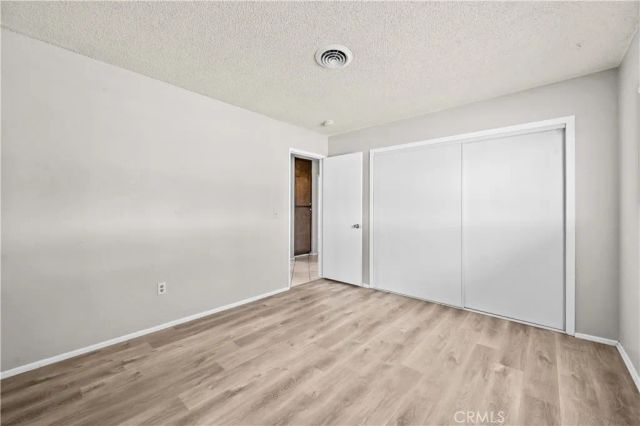 13755 Mohawk Rd, Apple Valley, CA 92307