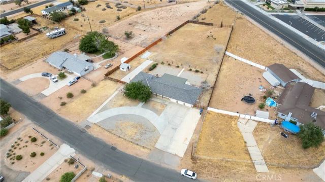 13755 Mohawk Rd, Apple Valley, CA 92307
