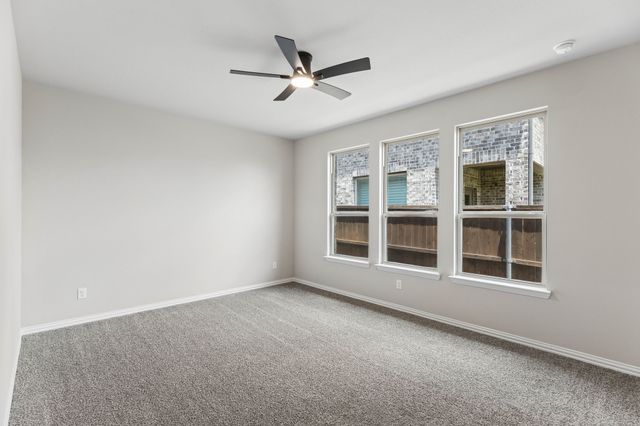 1104 Milfoil Drive, Justin, TX 76247