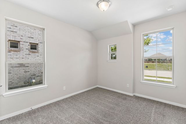 1104 Milfoil Drive, Justin, TX 76247