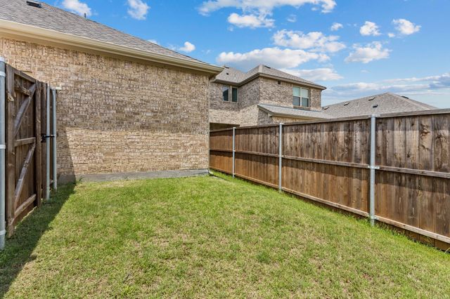 1104 Milfoil Drive, Justin, TX 76247