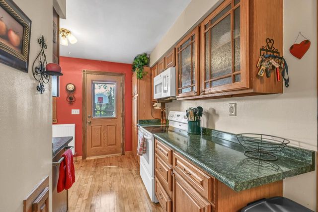 415 College AVENUE, Waukesha, WI 53186