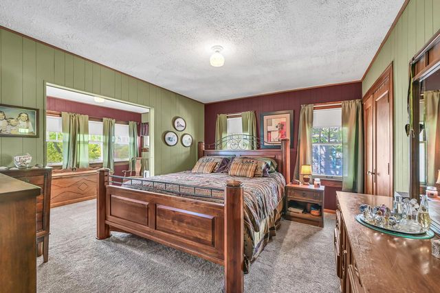 415 College AVENUE, Waukesha, WI 53186