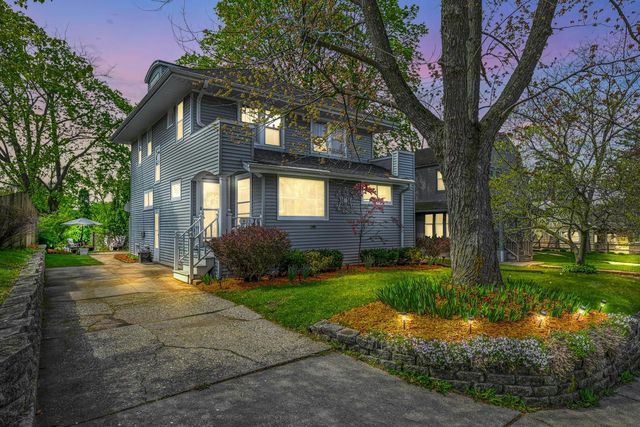 415 College AVENUE, Waukesha, WI 53186