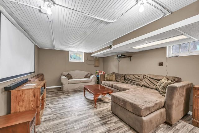 415 College AVENUE, Waukesha, WI 53186