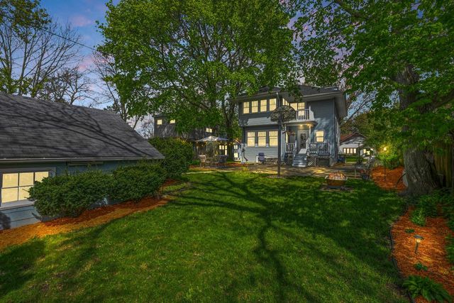 415 College AVENUE, Waukesha, WI 53186