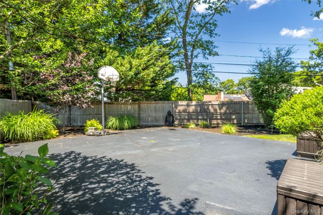 32 Westmoylan Lane, Coram, NY 11727