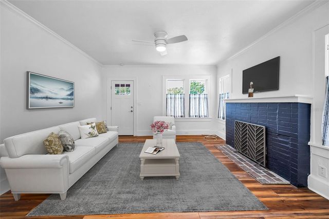 1100 35TH AVENUE N, St Petersburg, FL 33704