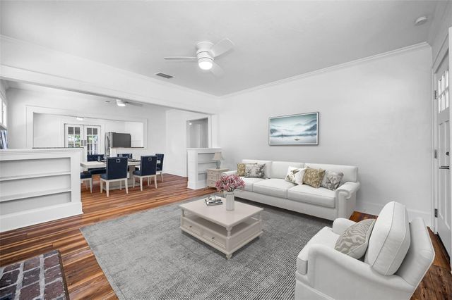 1100 35TH AVENUE N, St Petersburg, FL 33704