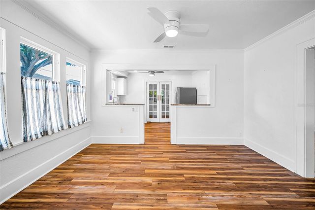 1100 35TH AVENUE N, St Petersburg, FL 33704