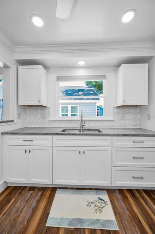 1100 35TH AVENUE N, St Petersburg, FL 33704