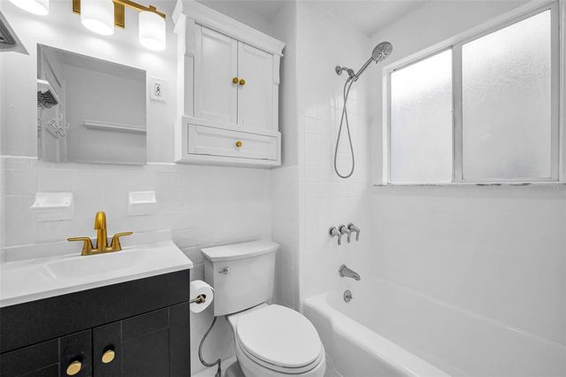 1100 35TH AVENUE N, St Petersburg, FL 33704