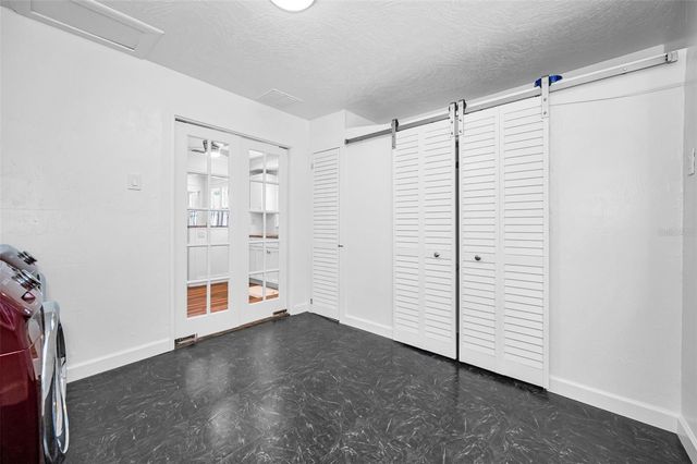 1100 35TH AVENUE N, St Petersburg, FL 33704