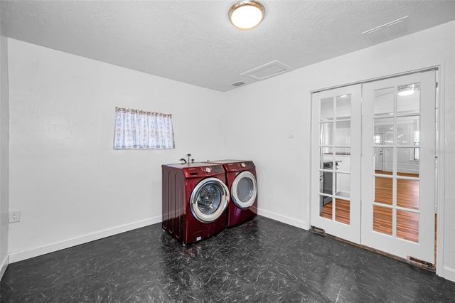 1100 35TH AVENUE N, St Petersburg, FL 33704