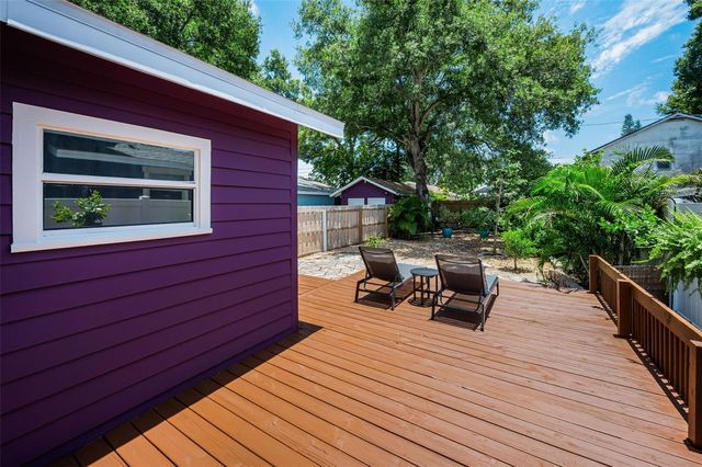 1100 35TH AVENUE N, St Petersburg, FL 33704