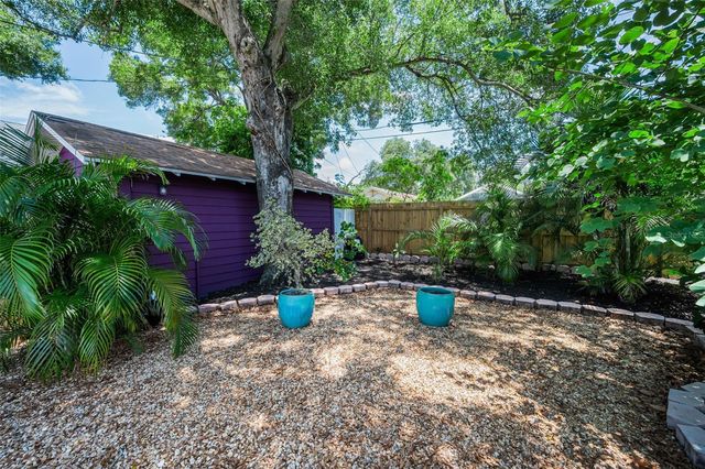 1100 35TH AVENUE N, St Petersburg, FL 33704