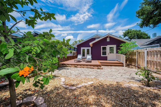 1100 35TH AVENUE N, St Petersburg, FL 33704