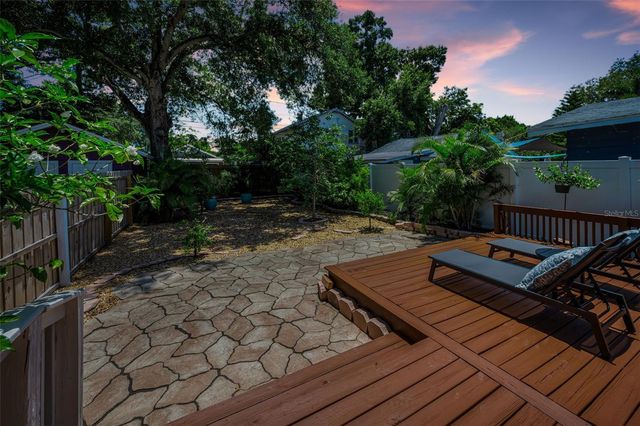 1100 35TH AVENUE N, St Petersburg, FL 33704