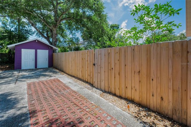 1100 35TH AVENUE N, St Petersburg, FL 33704