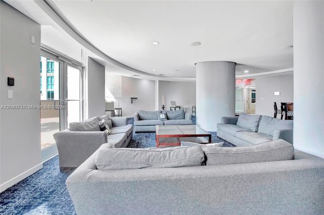 9055 SW 73rd Court 1504, Miami, FL 33156