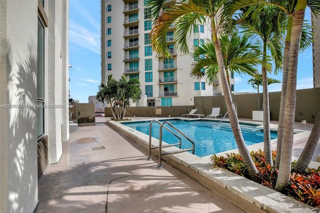 9055 SW 73rd Court 1504, Miami, FL 33156