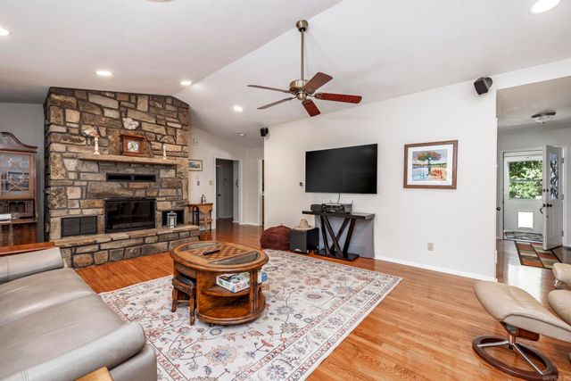 7 Montanes Lane, Hot Springs Village, AR 71909