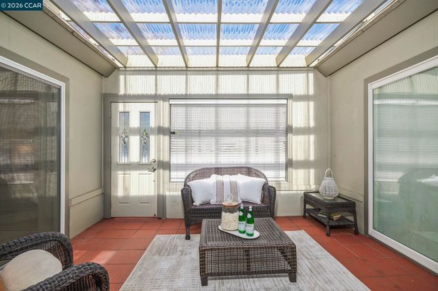 2300 Tice Creek Dr 2, Walnut Creek, CA 94595