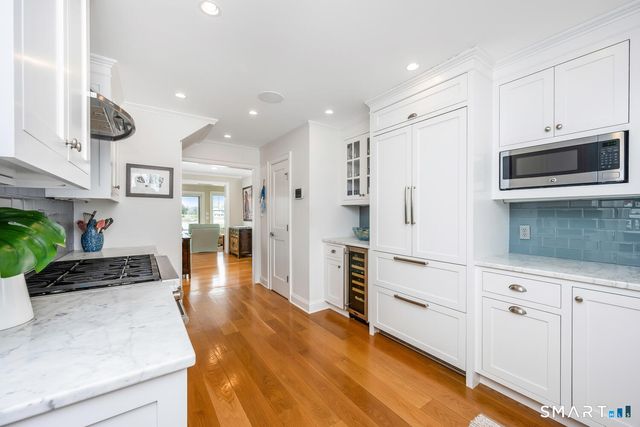 43 Rowayton Avenue, Norwalk, CT 06853