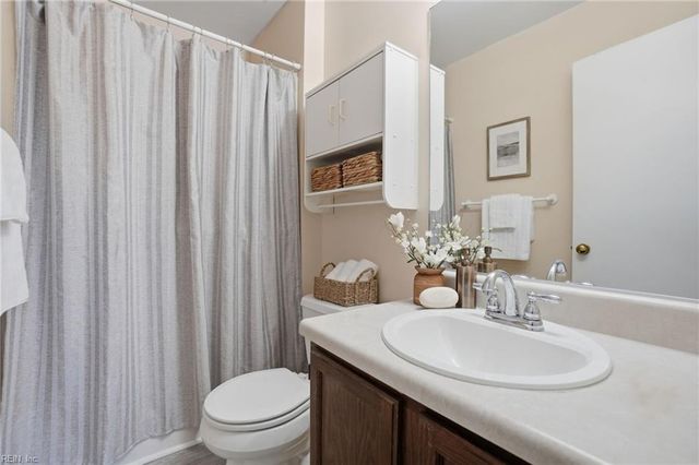 718 Woodbox DR, Virginia Beach, VA 23462