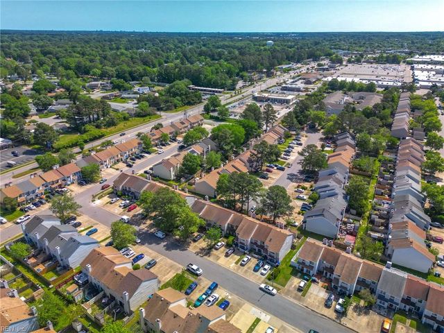 718 Woodbox DR, Virginia Beach, VA 23462