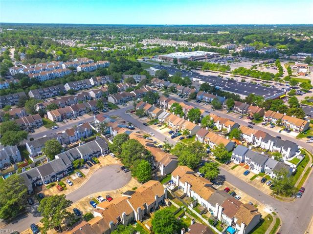 718 Woodbox DR, Virginia Beach, VA 23462