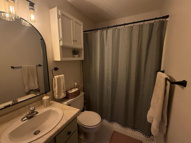 26 10th Street W 402, Saint Paul, MN 55102