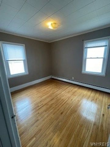 157 Springville Avenue Lower, Amherst, NY 14226