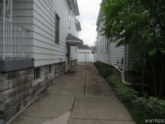 157 Springville Avenue Lower, Amherst, NY 14226
