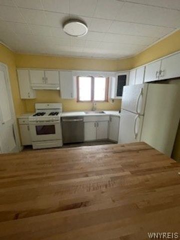 157 Springville Avenue Lower, Amherst, NY 14226