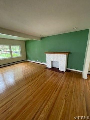 157 Springville Avenue Lower, Amherst, NY 14226
