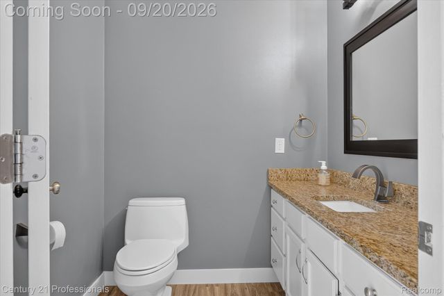 1880 Ayrshire Drive, Commerce Charter Township, MI 48390